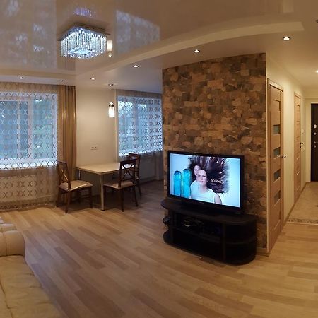Lux Apartment Pärnu Esterno foto