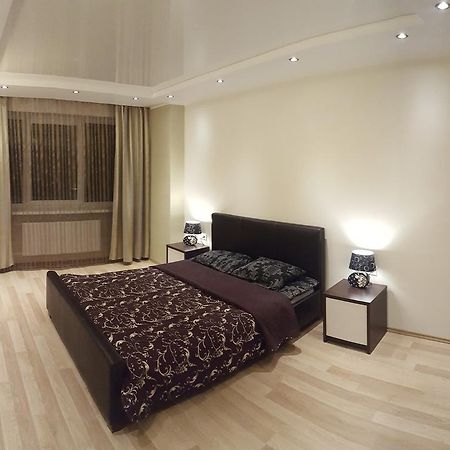 Lux Apartment Pärnu Esterno foto